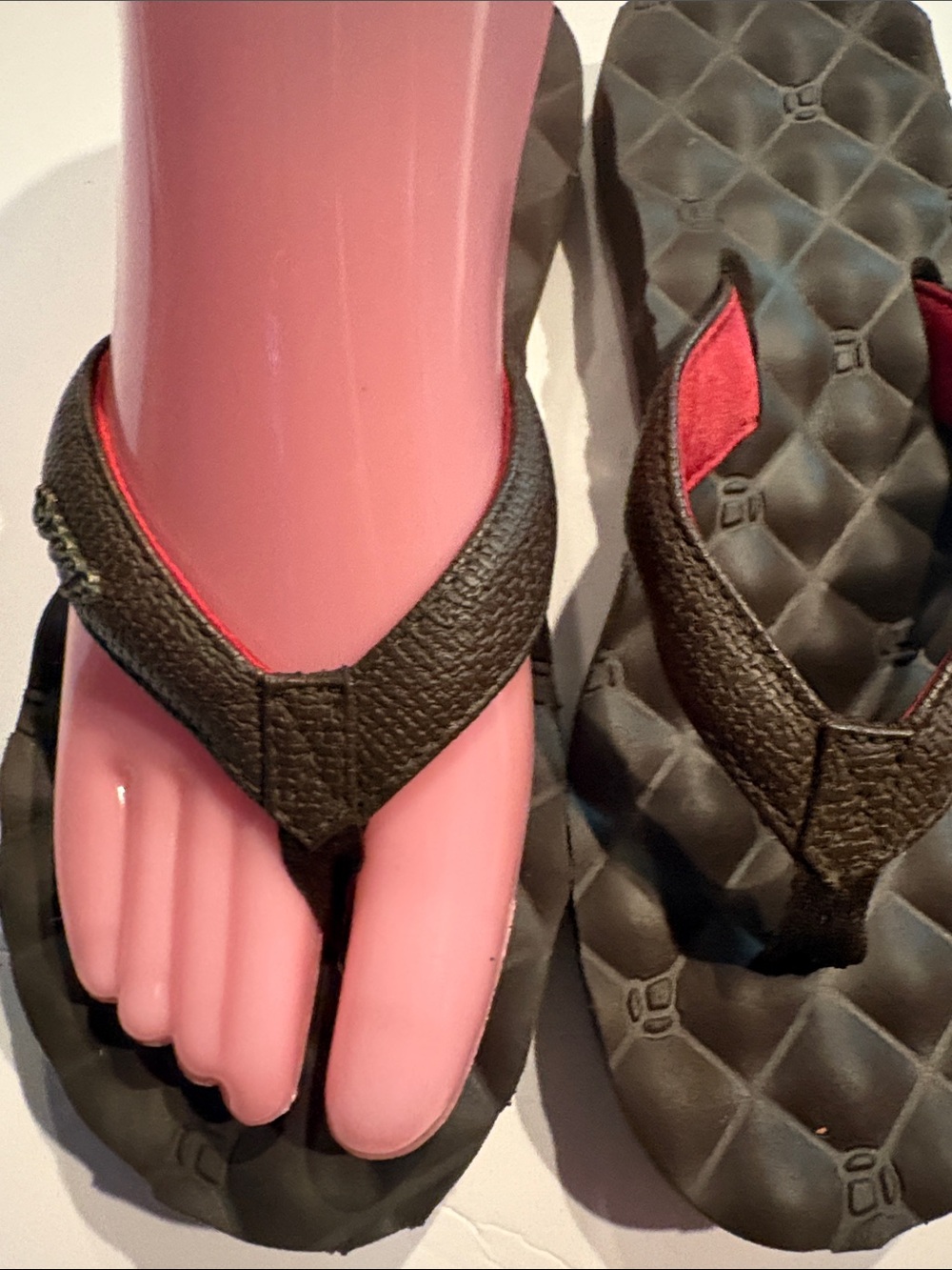 Reef Brown Pink Cushion Flip Flops Beach Sandals Comfort Women's - Size 7